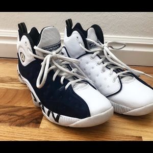 Jordan Jumpman Team 2 II Men Shoe